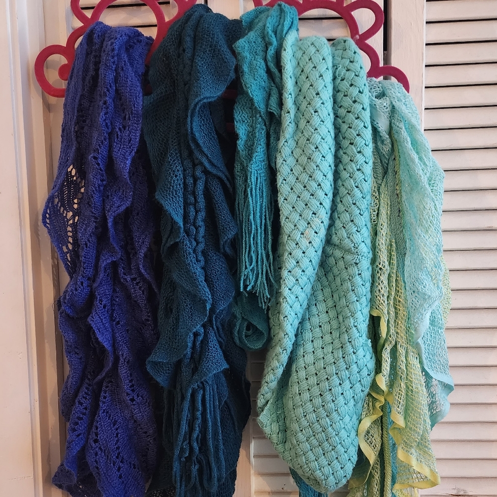 Bundle of scarves